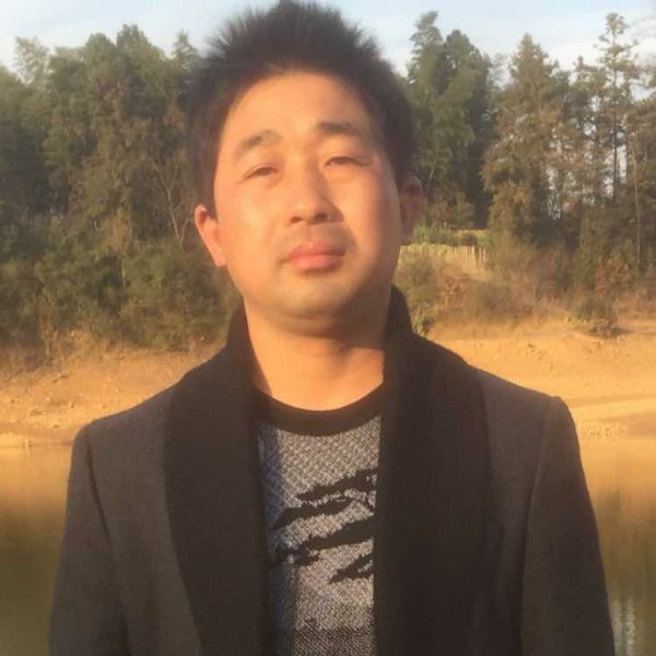 整齐荼蘼的照片