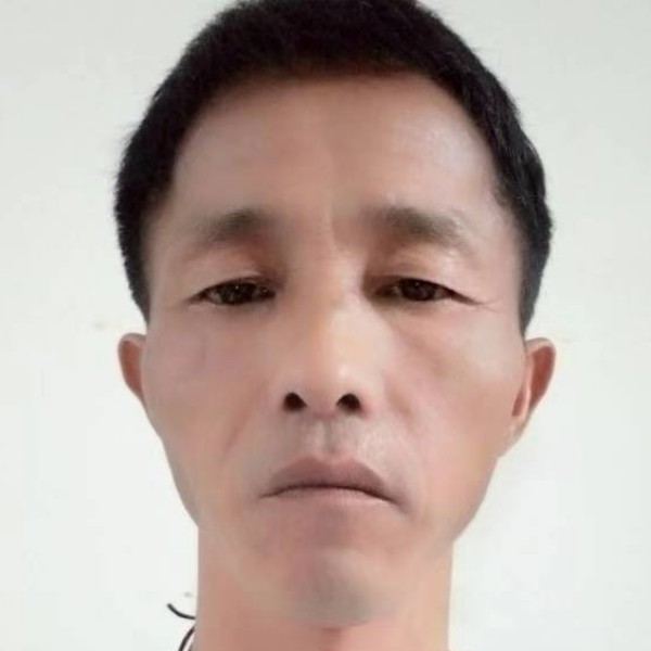 如梦蹙眉曾经的照片