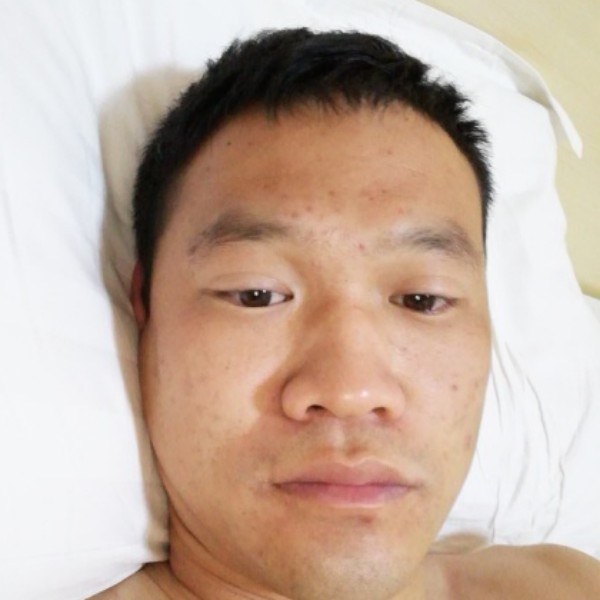 笑靥兴奋的照片