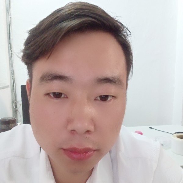 陆子龙的照片