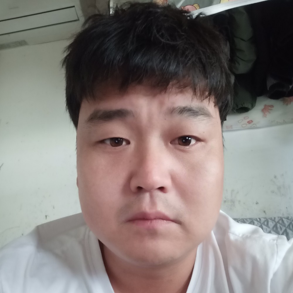 章铖哨的照片