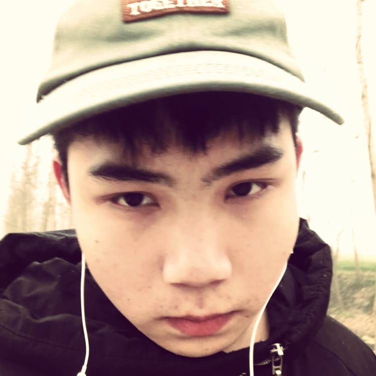 李情人的照片