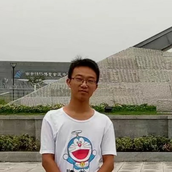 坤坤爱吃肉的照片