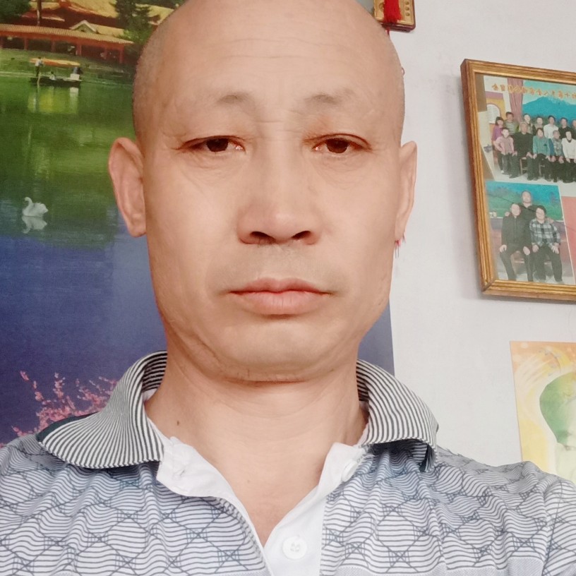 春华跳跃的照片