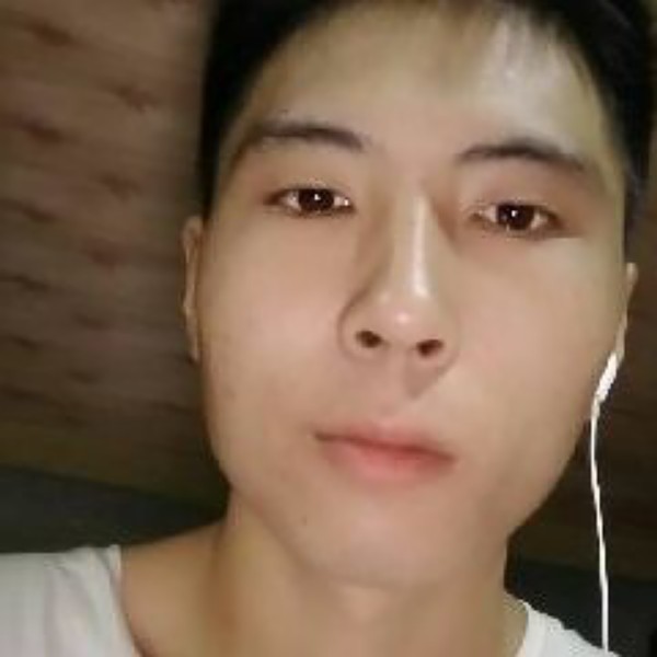 飞鸟保卫内向的照片