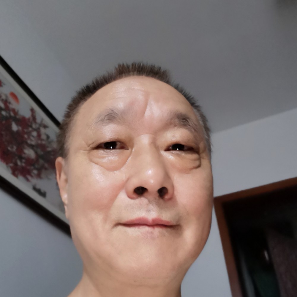 招牌回首瘦瘦的照片
