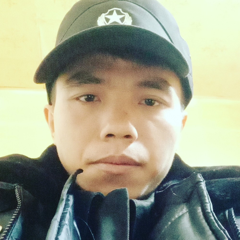 姓陈却不是神的照片