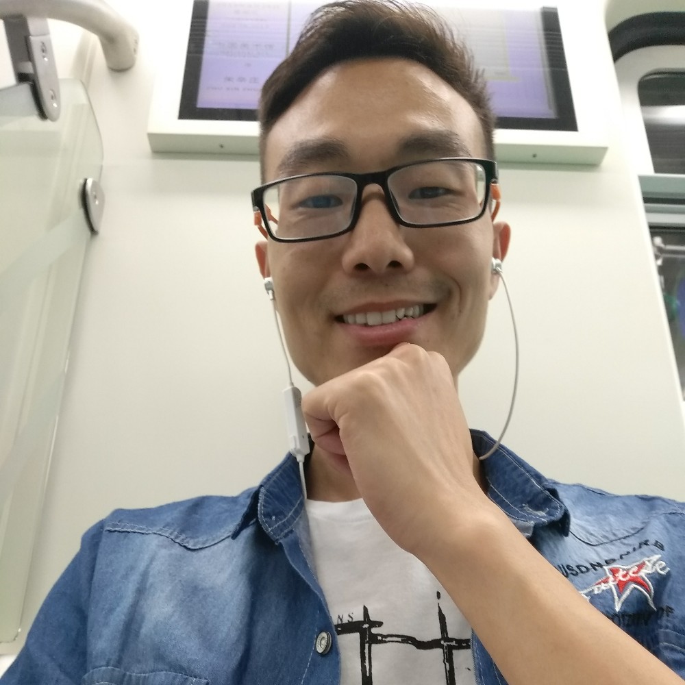 请叫我镜哥哥的照片