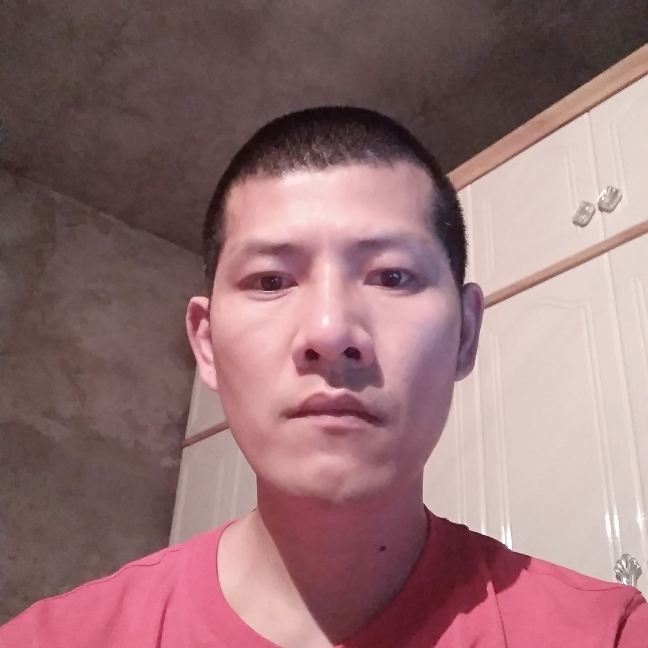 还单身深拥醉月的照片