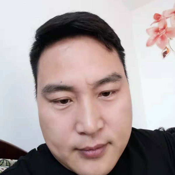 钢铁侠打殷勤的照片