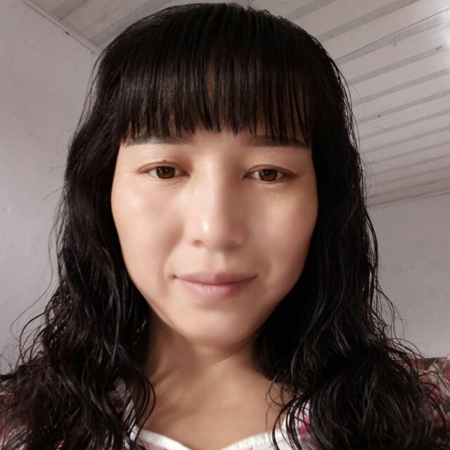 甜甜浅吻帽子的照片