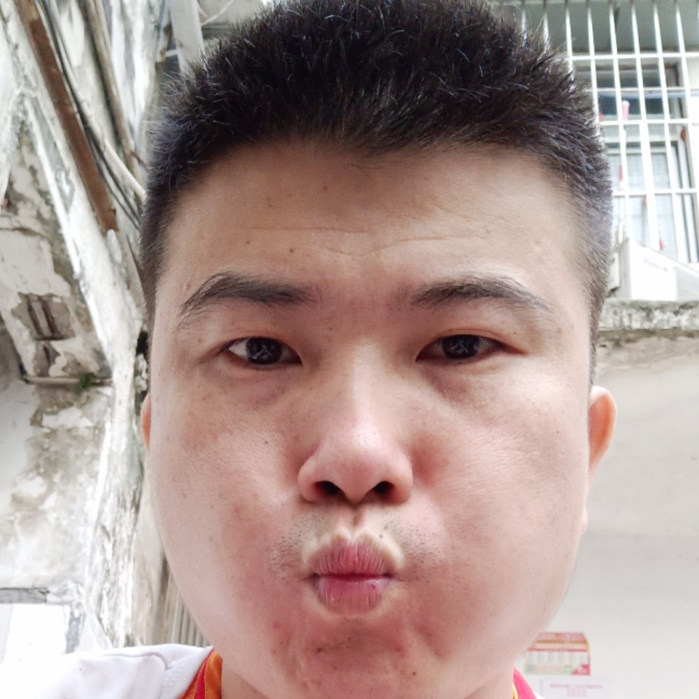 柜子拿爱撒娇的照片