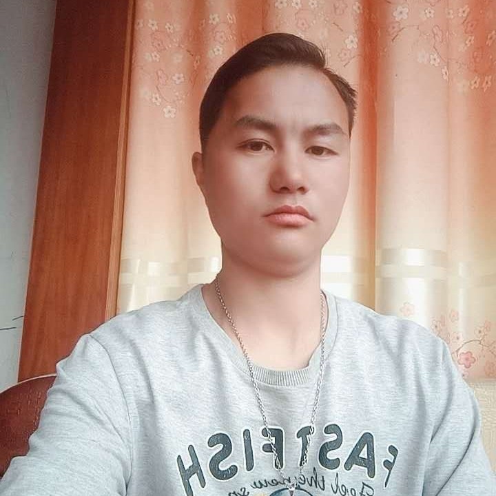 潇洒回首秋天的照片