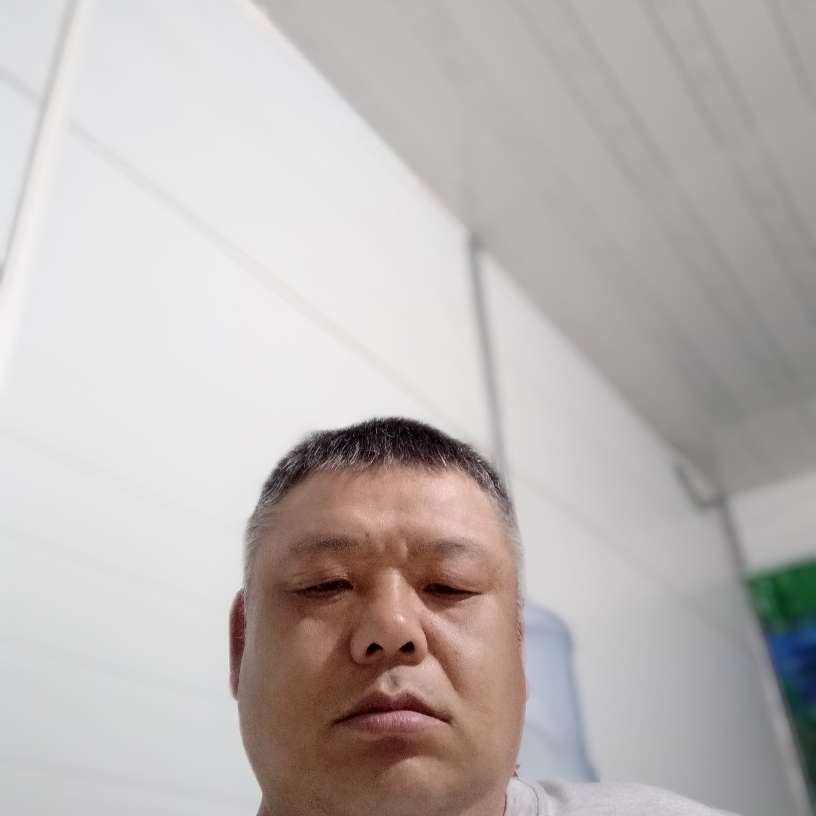 问健的照片