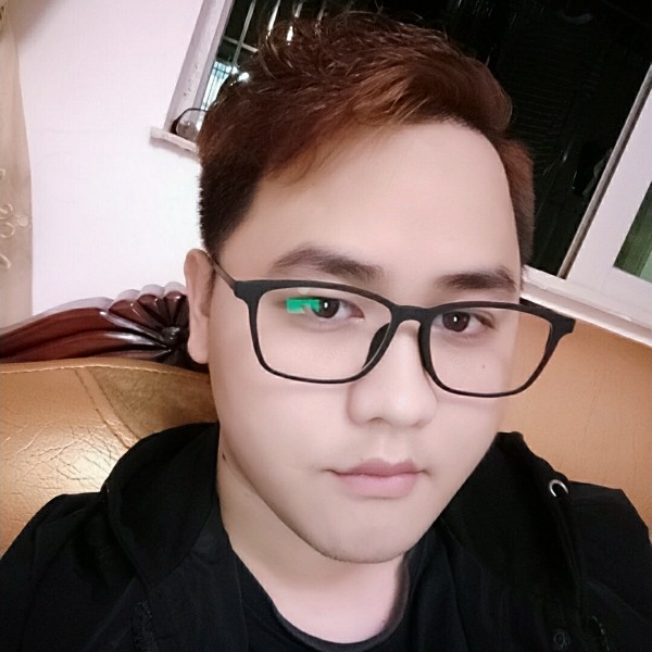吕裕熊的照片