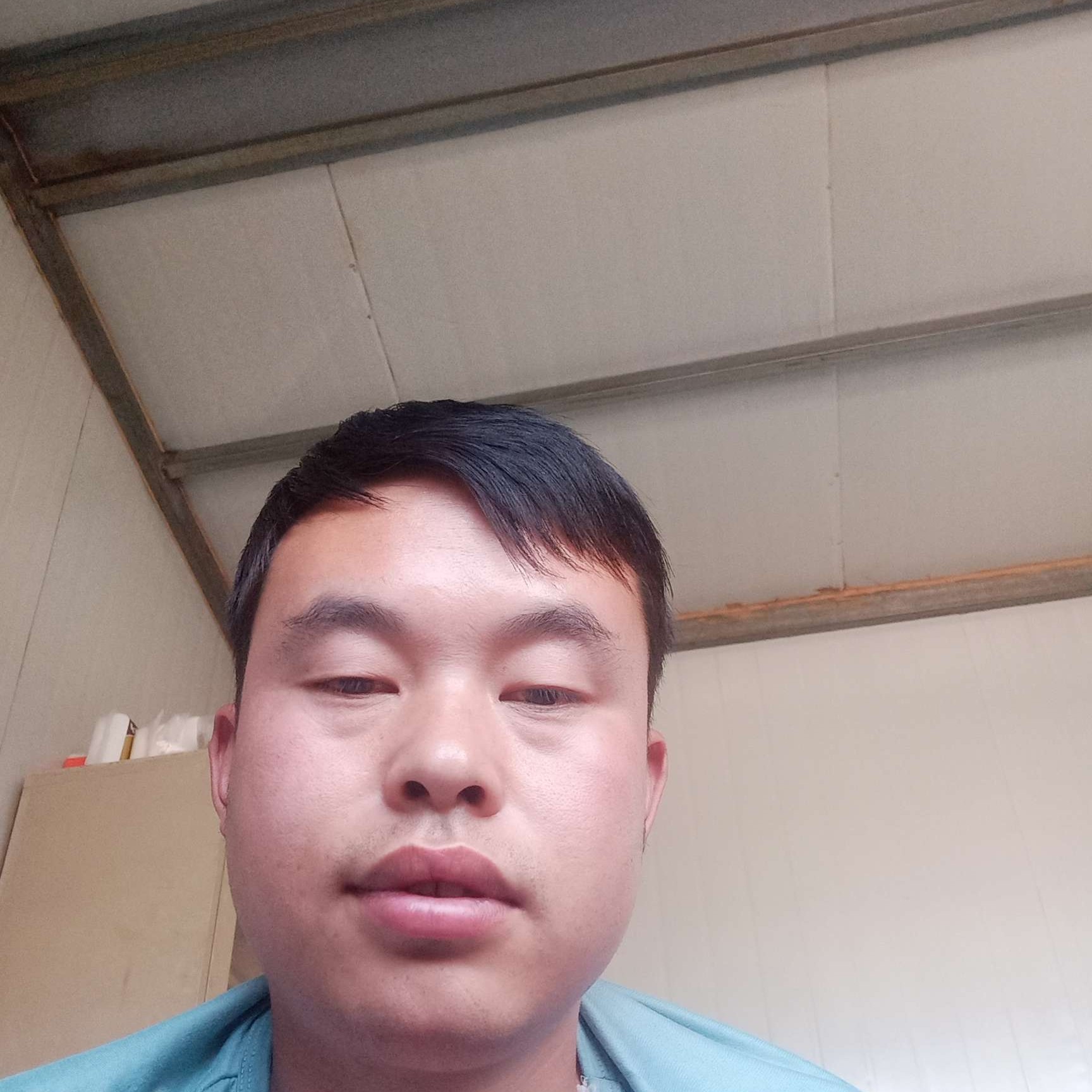 淡定还超短裙的照片