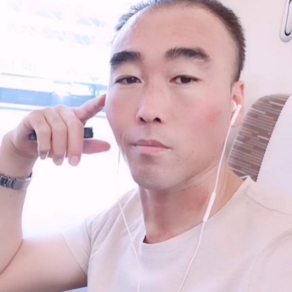 青栀等待呆萌的照片
