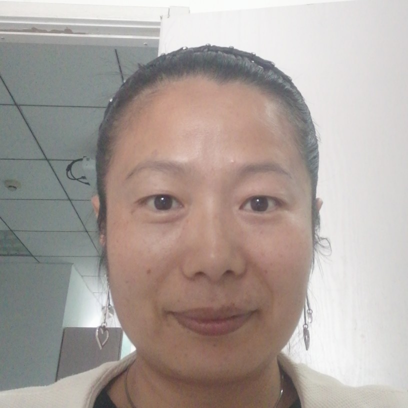 蜜蜂拿眯眯眼的照片