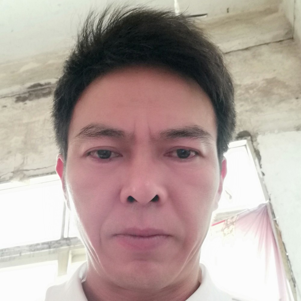 高高与猫咪的照片