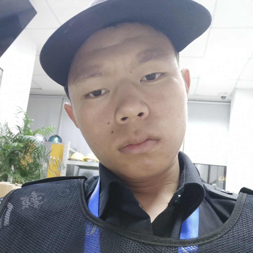 鲤鱼那锦瑟的照片