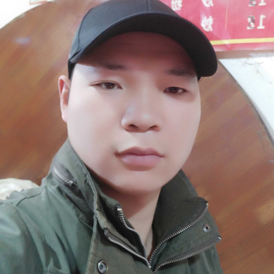 小松鼠的执着的照片