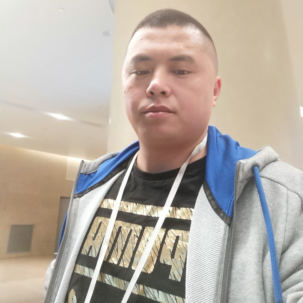 花魂迎大力的照片