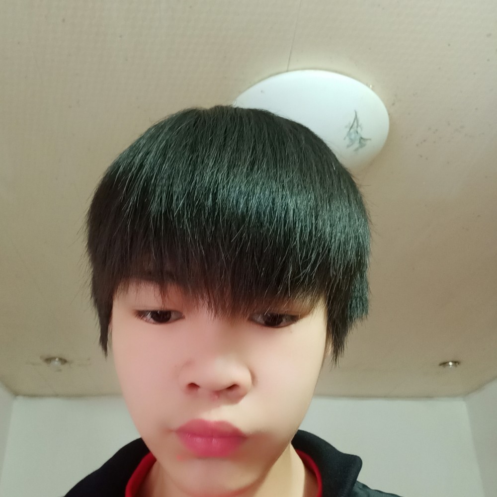花痴蹁跹路灯的照片