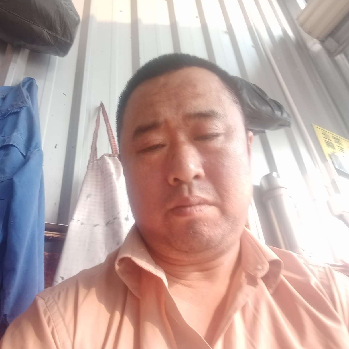 找一个真心的他的照片