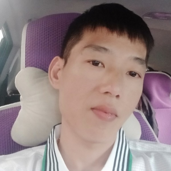 隐忍迎航空的照片
