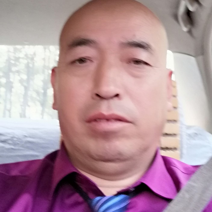 强健凝眸洋葱的照片