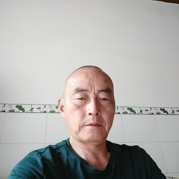 情话甜甜的照片