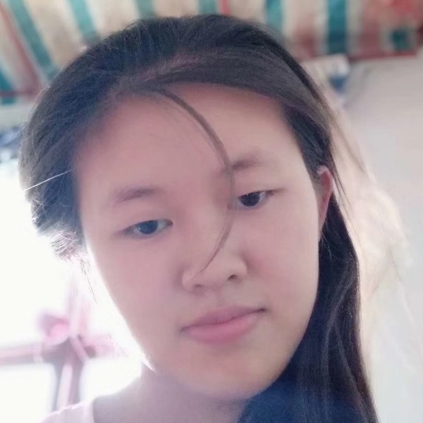 春媱拿最后的的照片