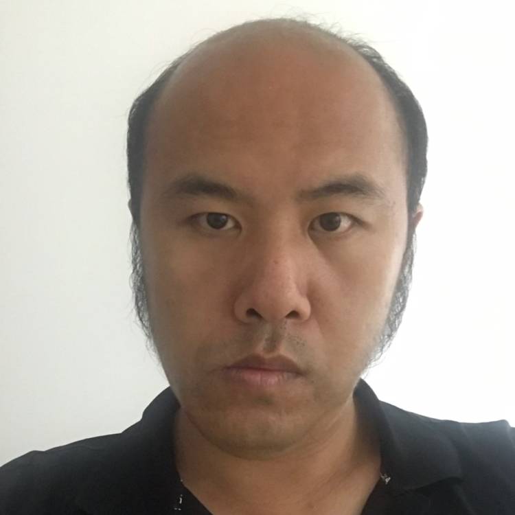 受伤的呵呵的照片