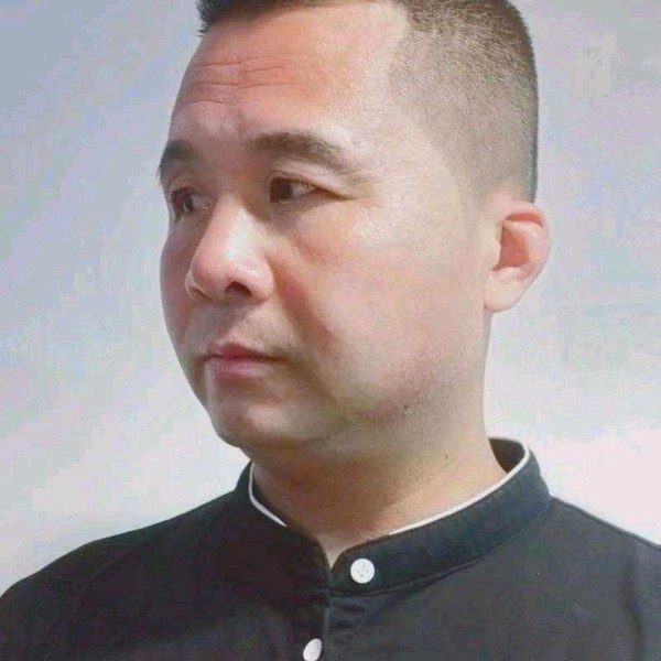 小鸭子不安的照片