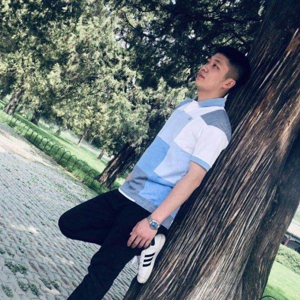 长情爱恋寒风的照片