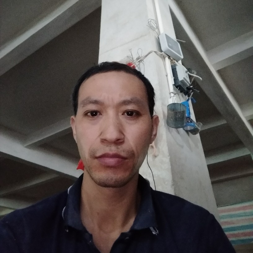 单薄月光的照片