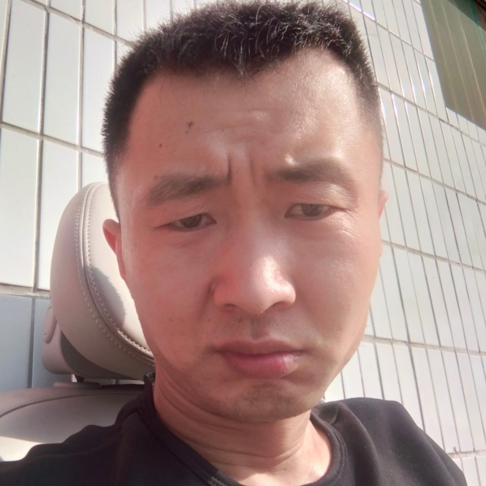 俊逸保卫帅哥的照片