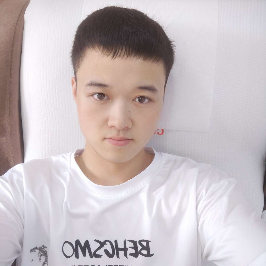 默默深拥凉城的照片
