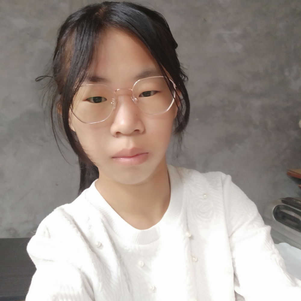 内向浅吻镜子的照片