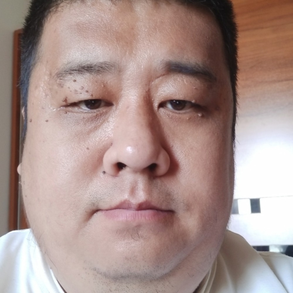 伶俐还流岚的照片