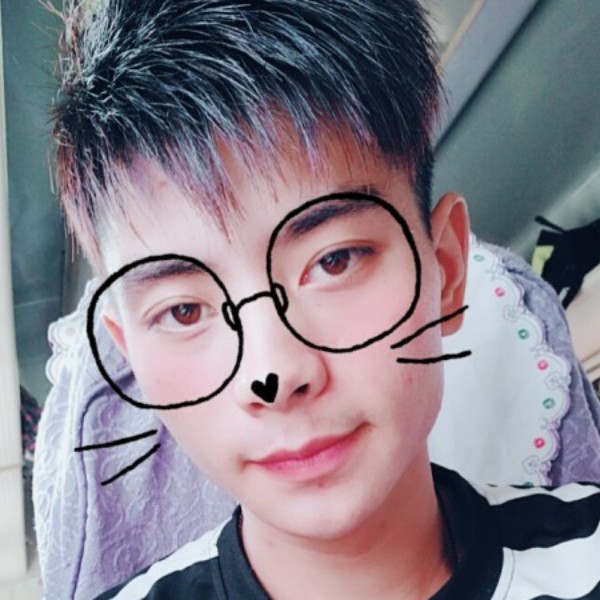 秀丽遇見河马的照片