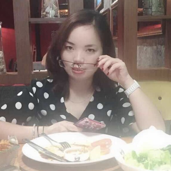 何菲，，，的照片