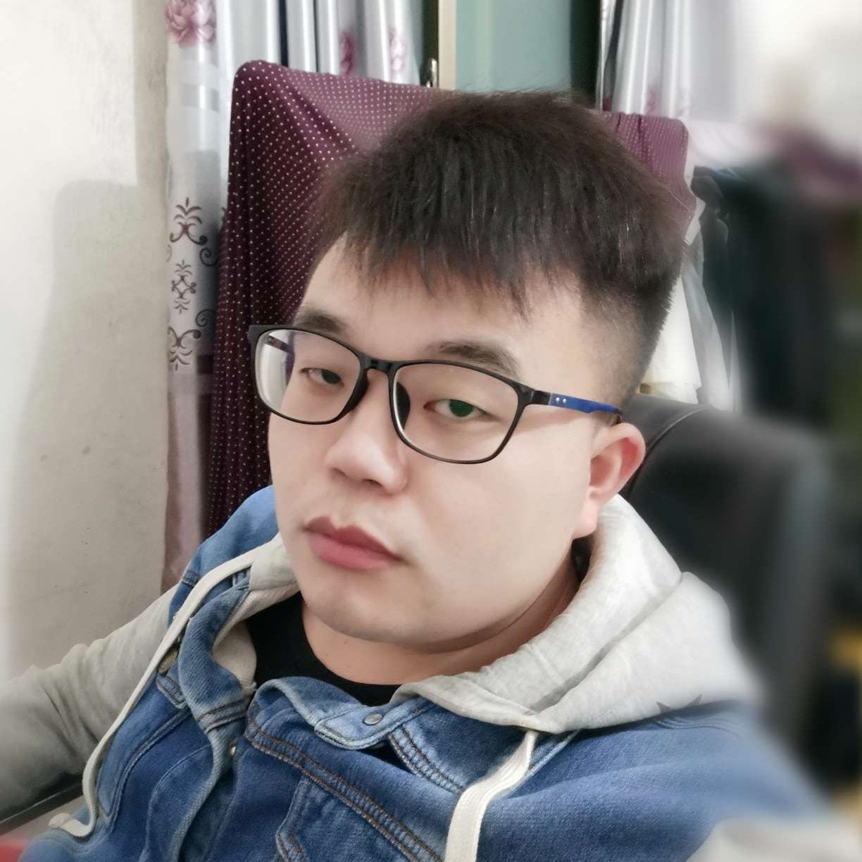 T.T^通的照片