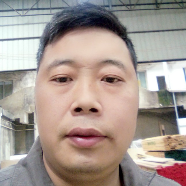 小蝴蝶缥缈的照片