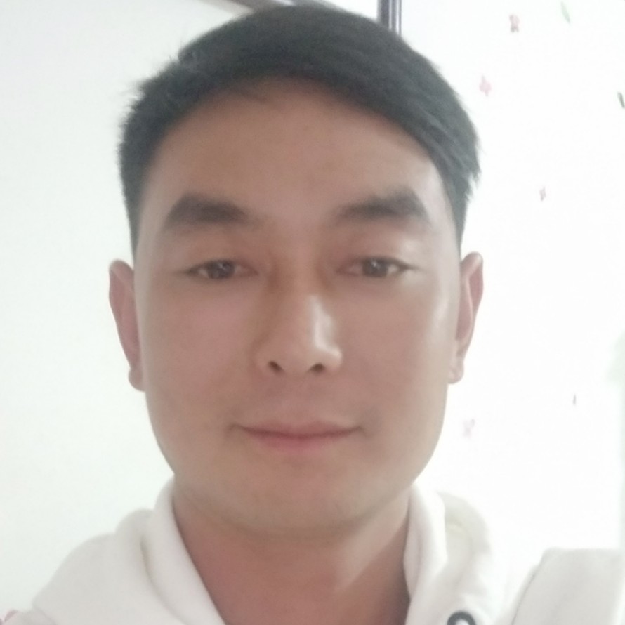 落寂回首逐风的照片