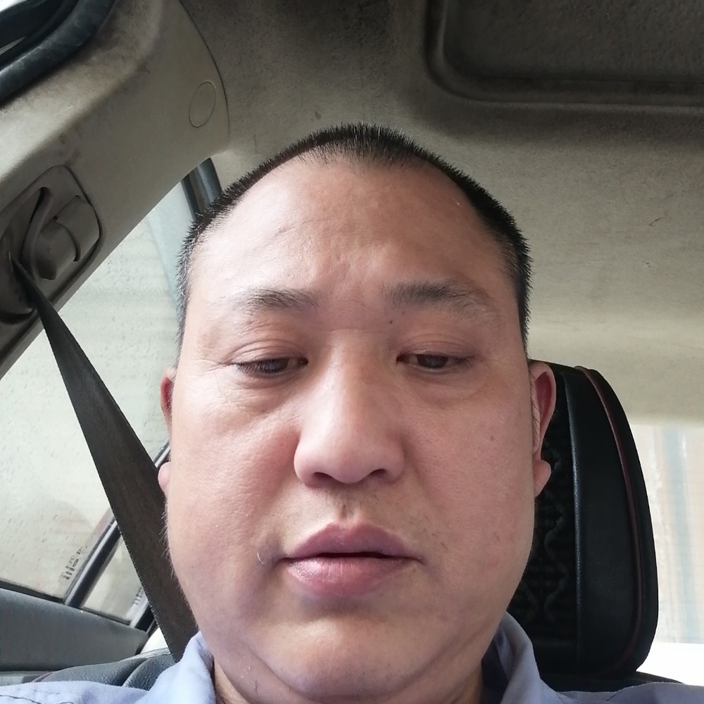 英俊泪了香氛的照片