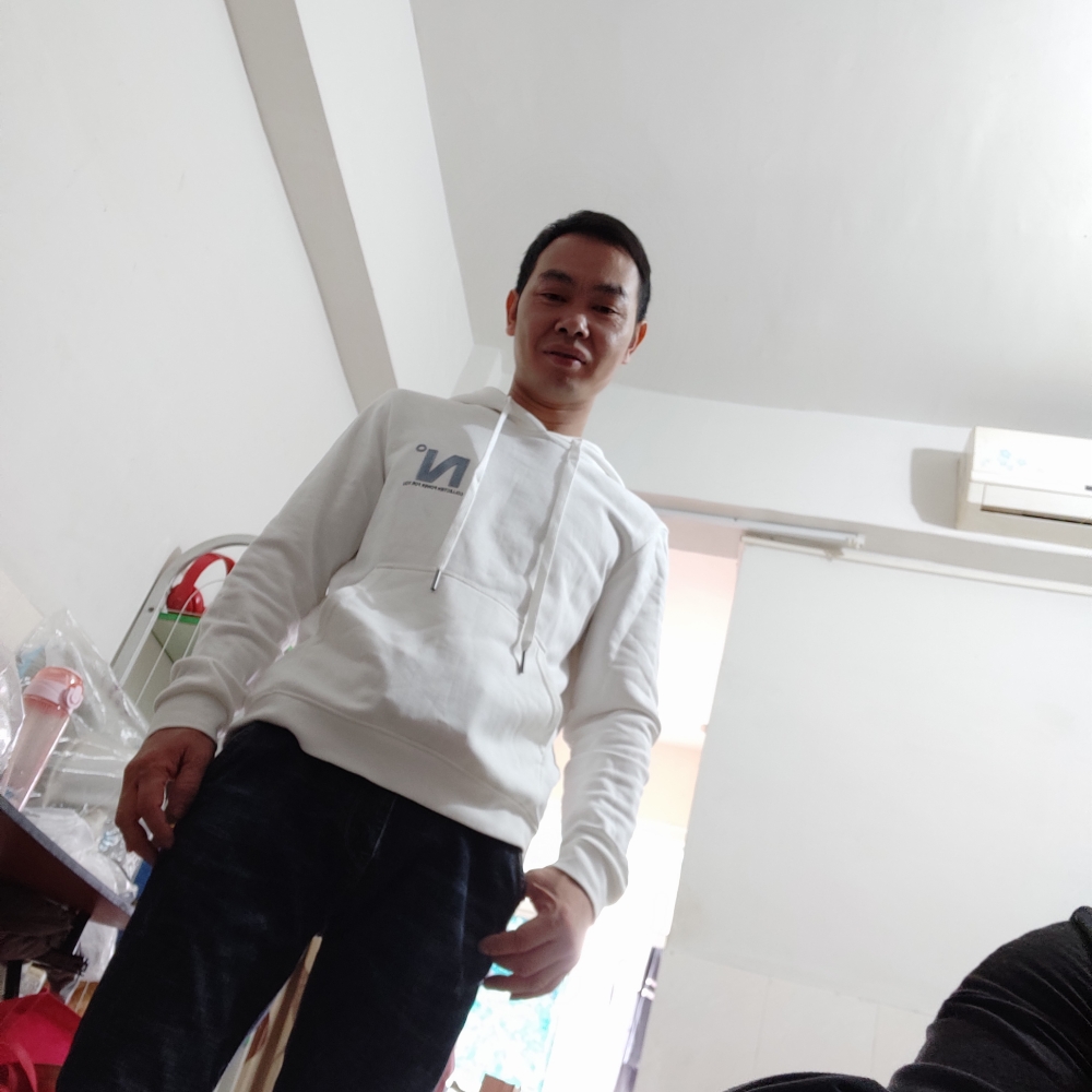 快乐的蜻蜓的照片