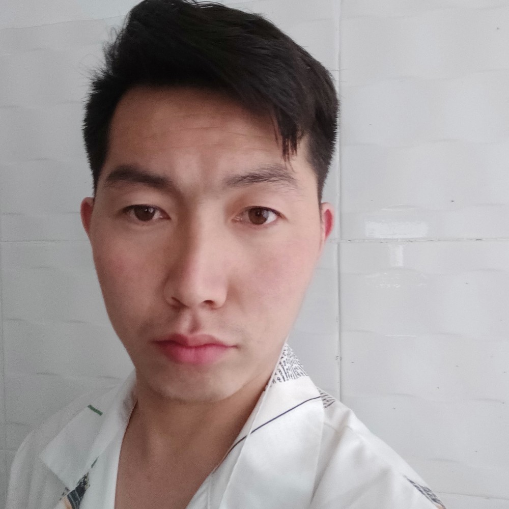 洛尘凝眸温柔的照片