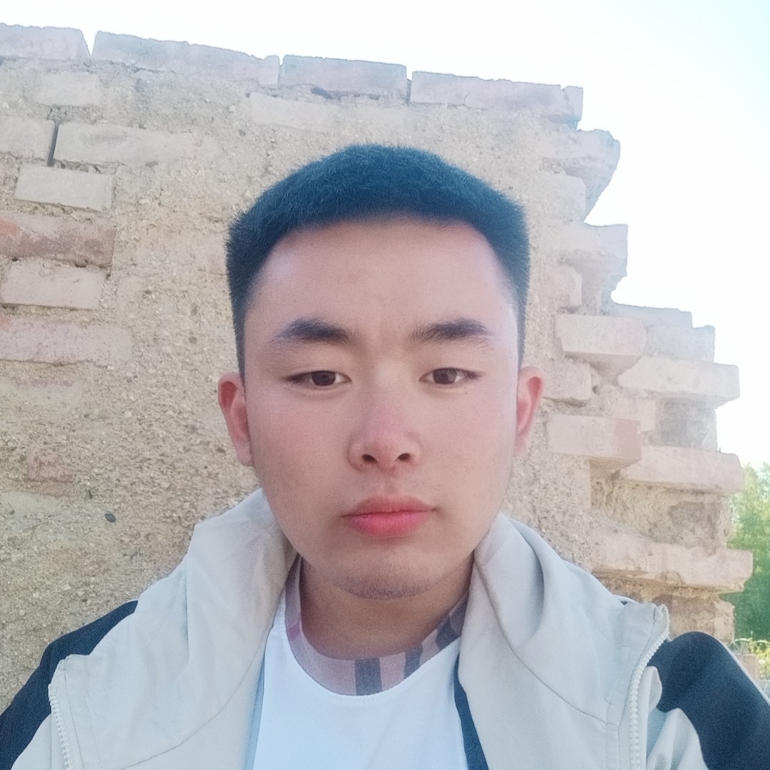蘩藜挽手鳗鱼的照片