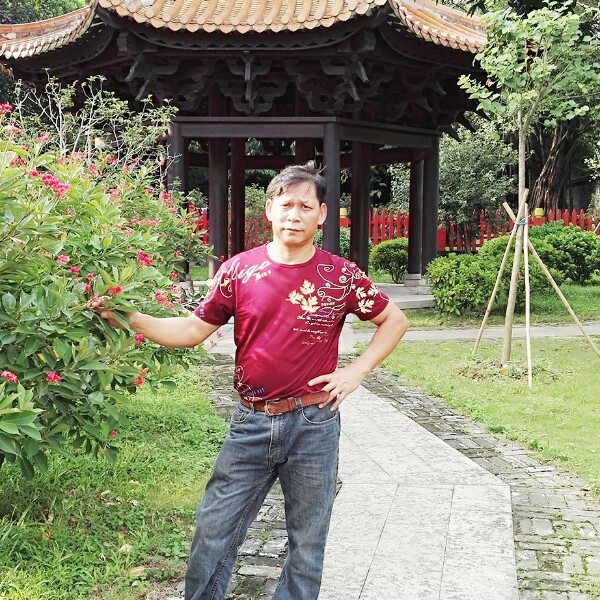 火帅气的照片
